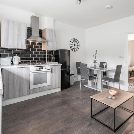 Modern Family Home W/Wi-Fi, Netflix, Self Check-In London Exteriör bild