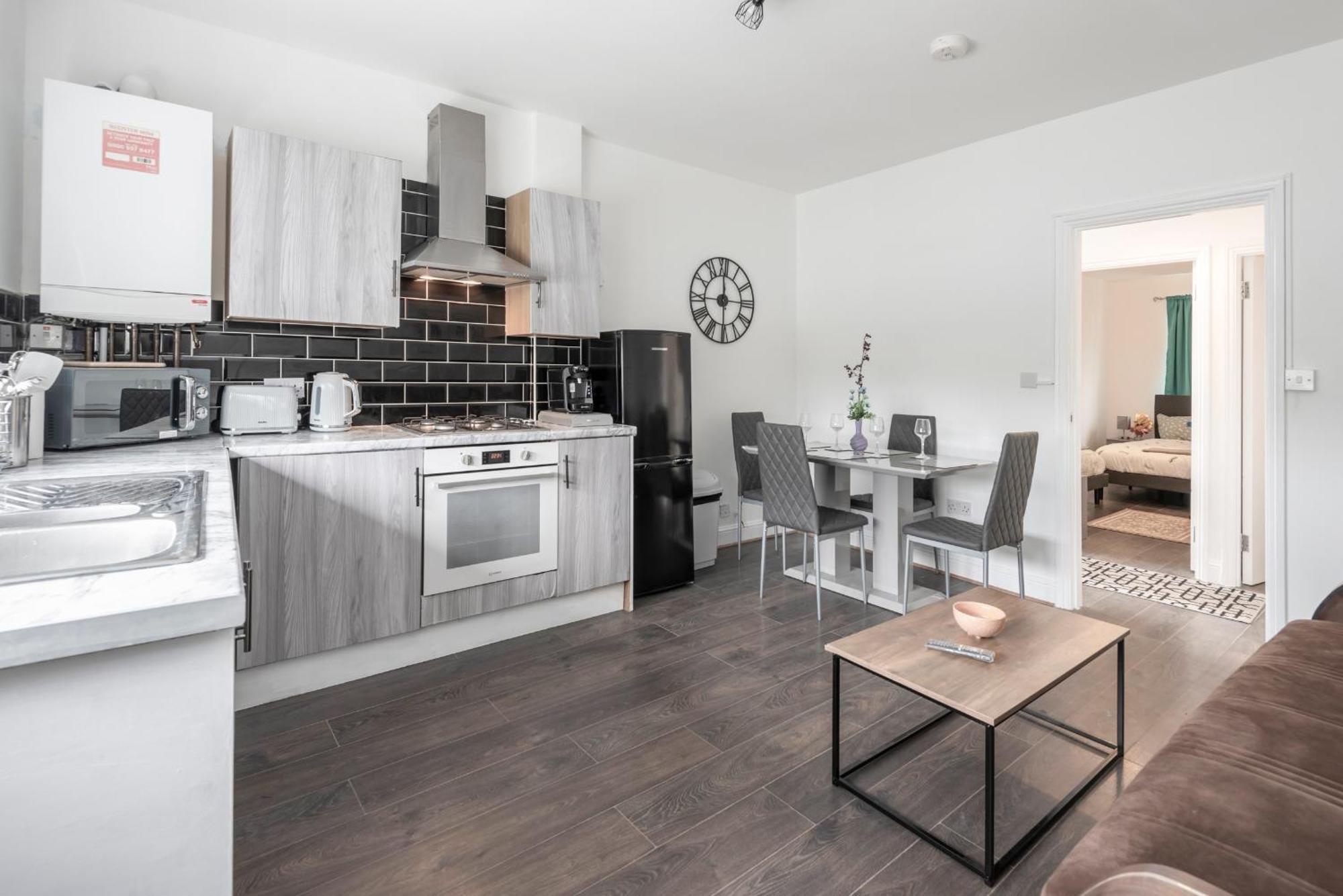 Modern Family Home W/Wi-Fi, Netflix, Self Check-In London Exteriör bild