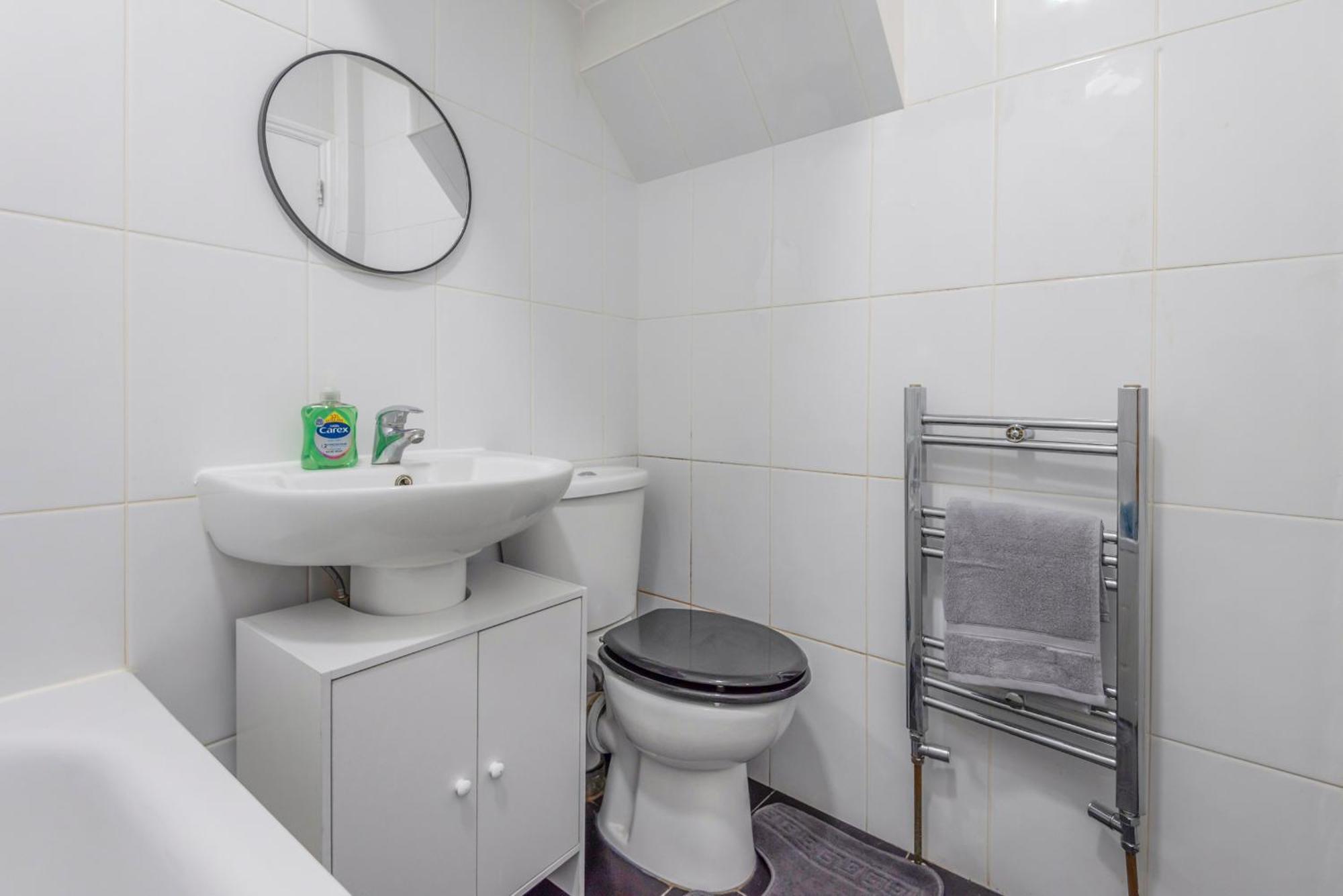 Modern Family Home W/Wi-Fi, Netflix, Self Check-In London Exteriör bild
